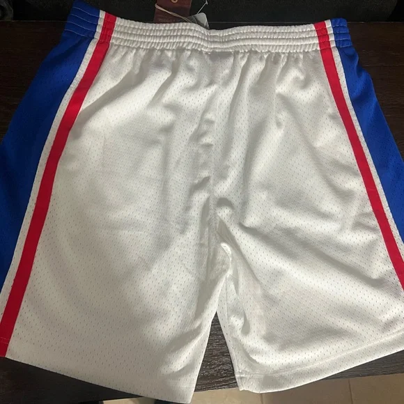 Philadelphia 76ers Mitchell & Ness Shorts - Picture 2 of 12